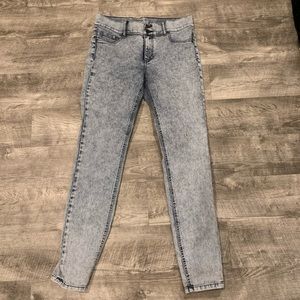 Light blue high waisted jeans